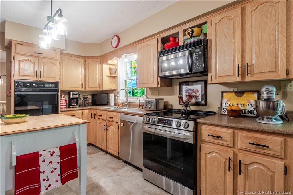 84 Tudor Ave, Charters Settlement, NB