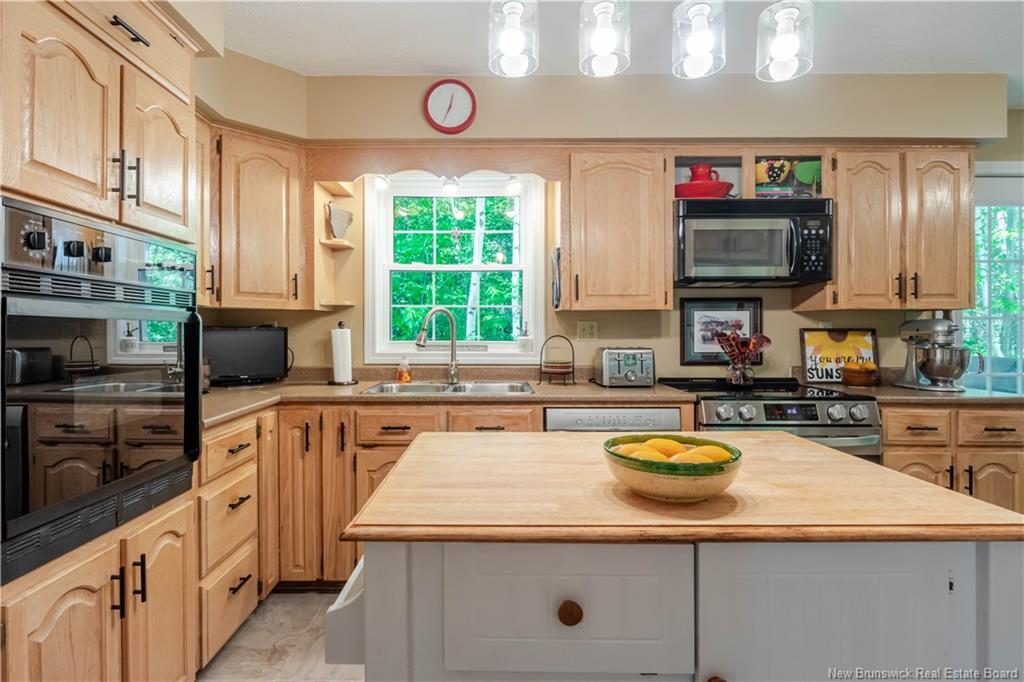 84 Tudor Ave, Charters Settlement, NB