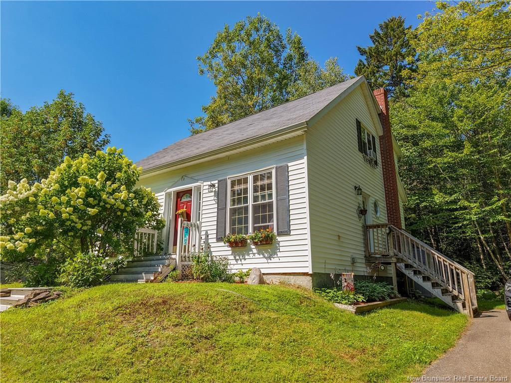 84 Tudor Ave, Charters Settlement, NB