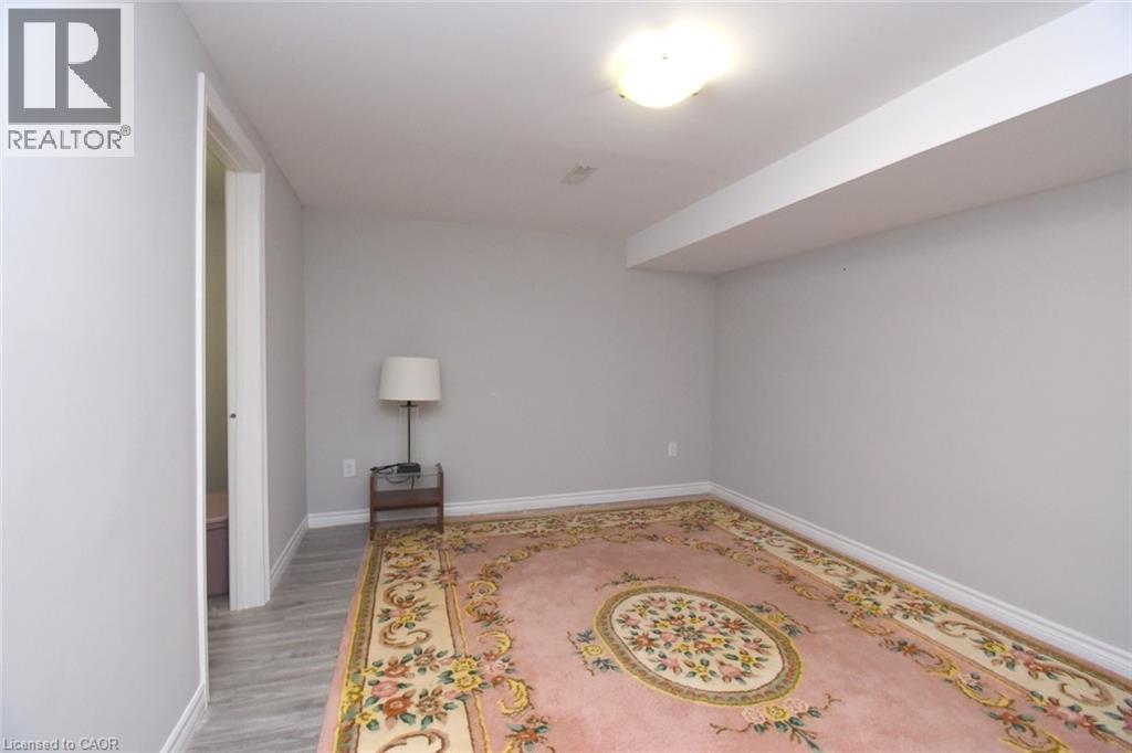 185 Rosslyn Avenue N, Hamilton, ON - Indoor Photo Showing Other Room