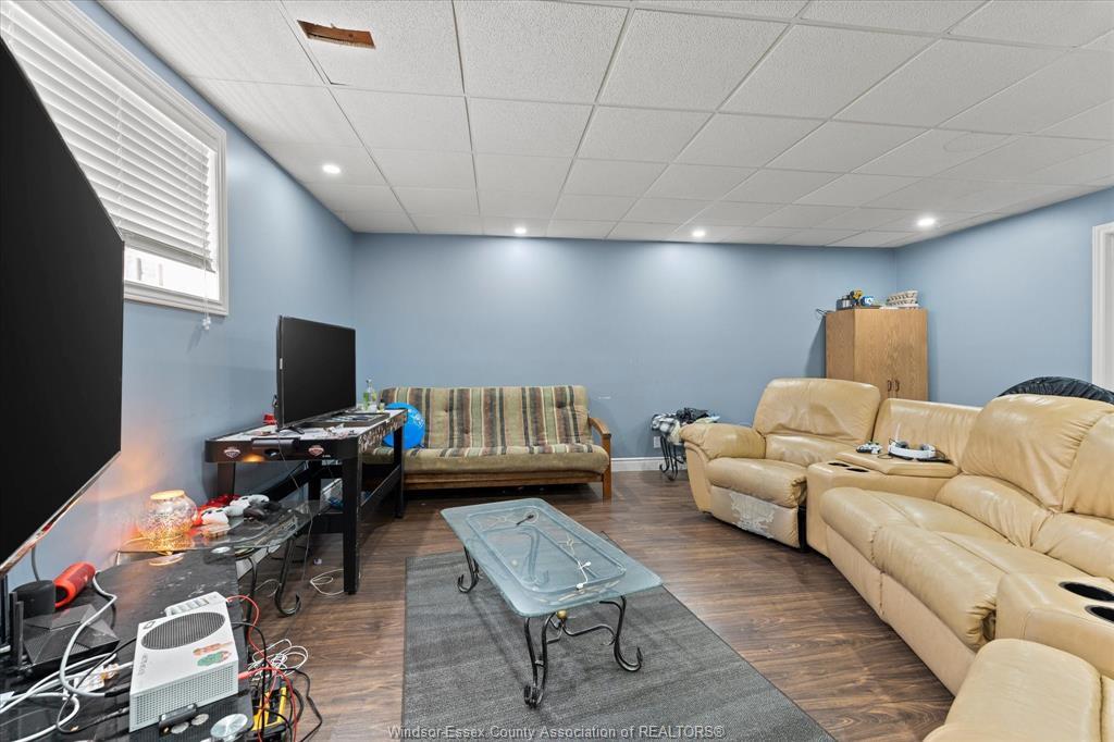 4697 Helsinki Crescent, Windsor, ON