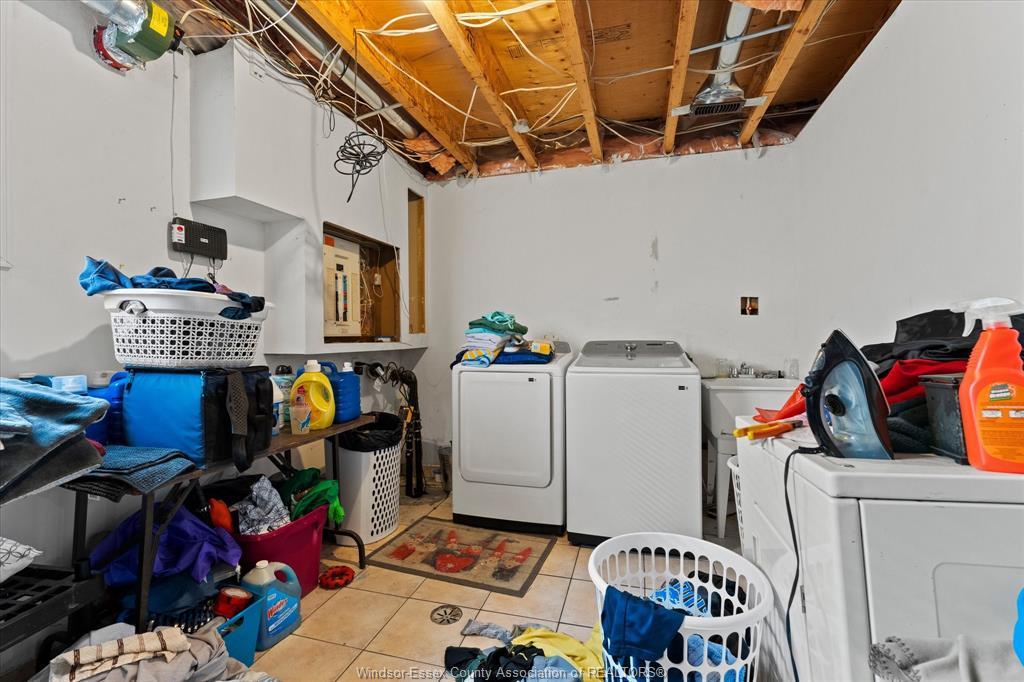4697 Helsinki Crescent, Windsor, ON