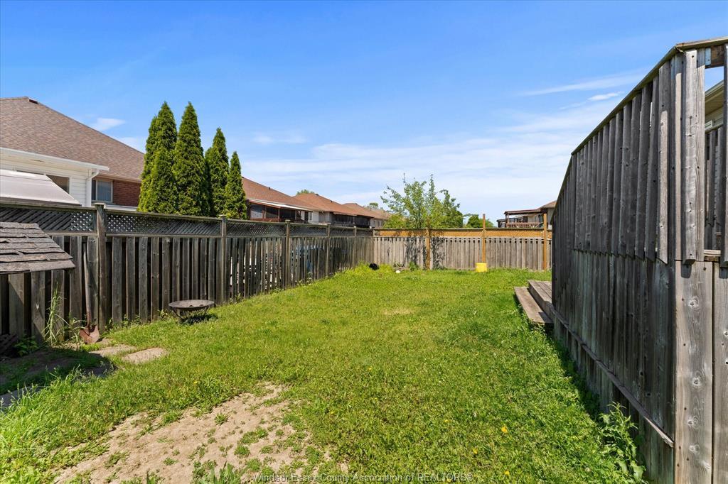 4697 Helsinki Crescent, Windsor, ON