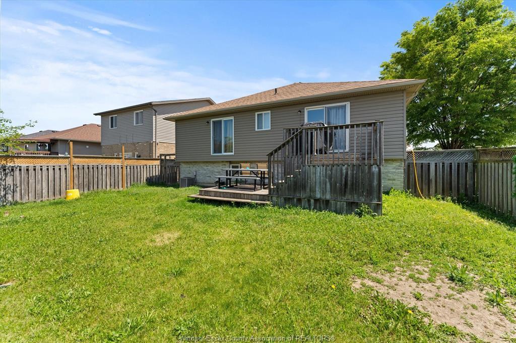 4697 Helsinki Crescent, Windsor, ON