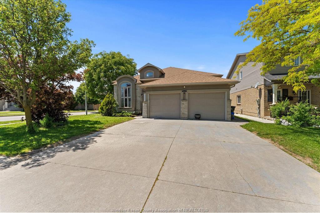 4697 Helsinki Crescent, Windsor, ON