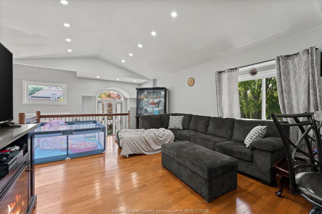 4697 Helsinki Crescent, Windsor, ON