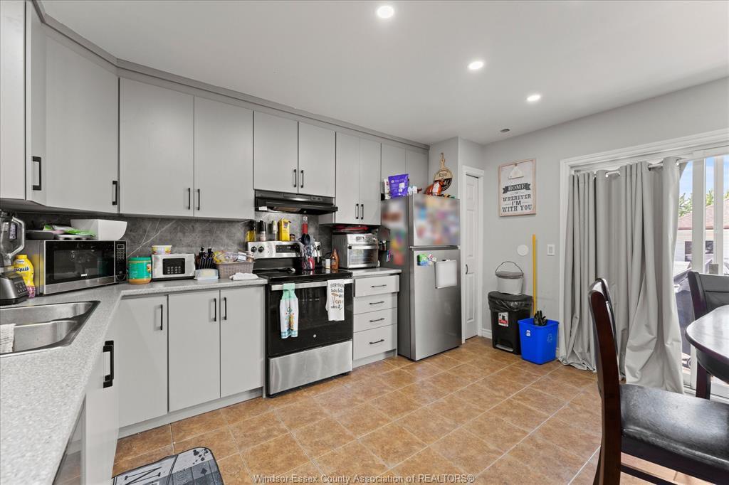 4697 Helsinki Crescent, Windsor, ON