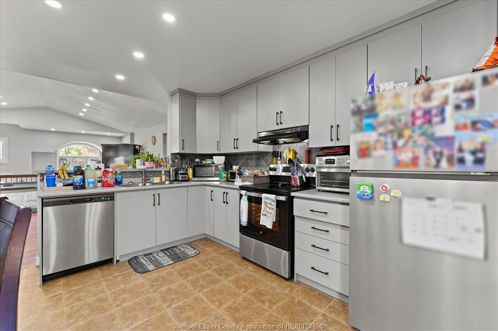 4697 Helsinki Crescent, Windsor, ON