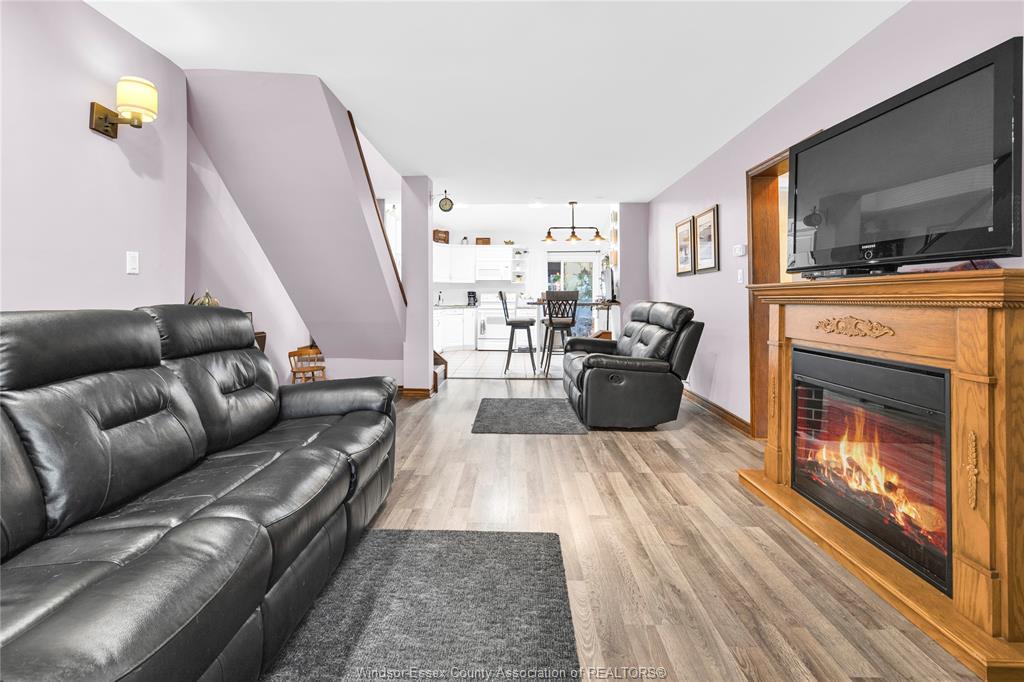 823 Lawrence, Windsor, ON