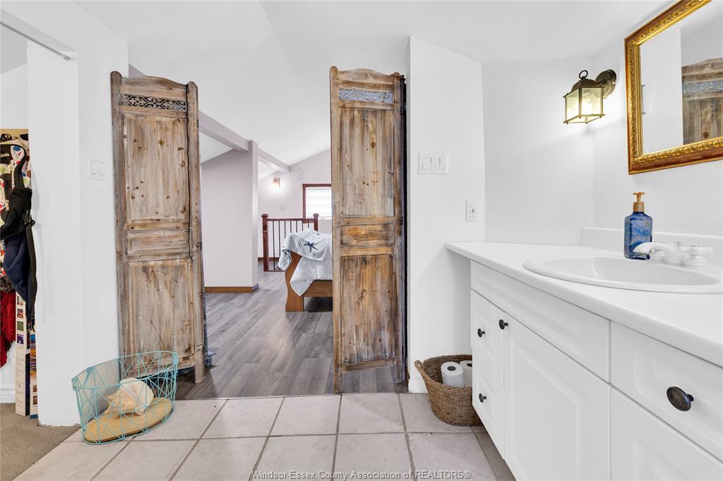 823 Lawrence, Windsor, ON