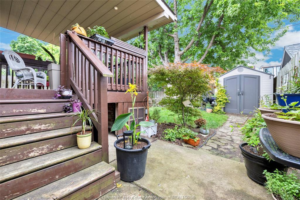 823 Lawrence, Windsor, ON