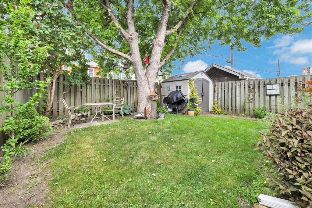 823 Lawrence, Windsor, ON