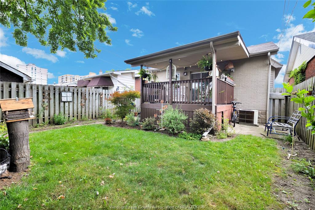 823 Lawrence, Windsor, ON