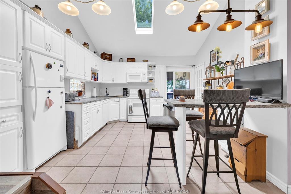 823 Lawrence, Windsor, ON