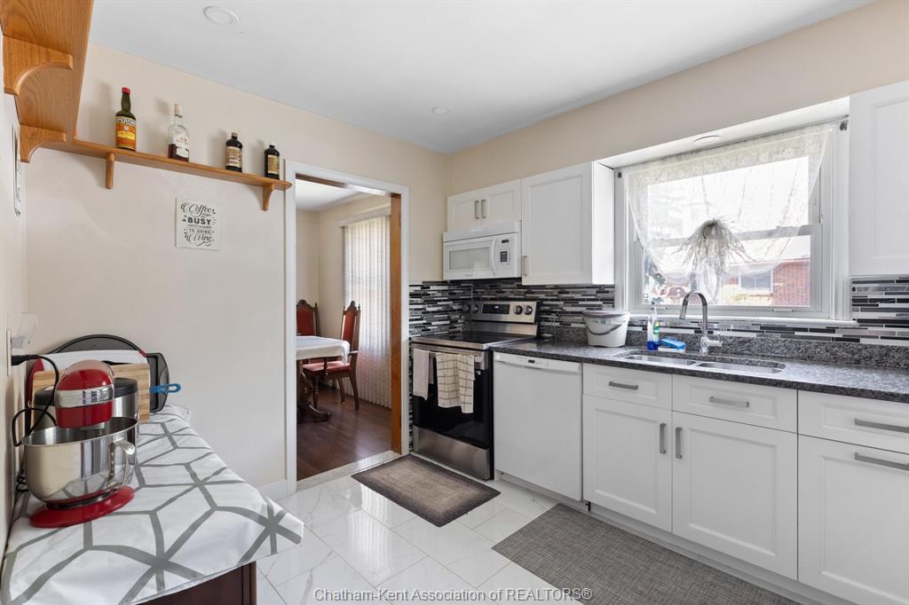 1402 Elsmere Avenue, Windsor, ON