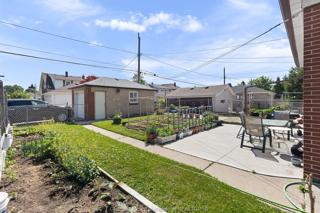 1402 Elsmere Avenue, Windsor, ON