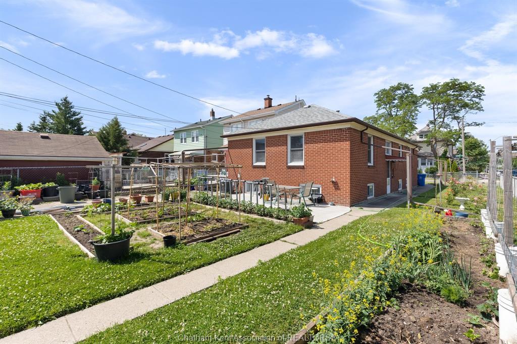 1402 Elsmere Avenue, Windsor, ON