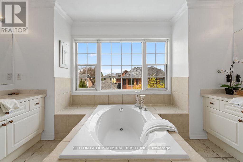 5948 Chercover Court, Burlington, ON