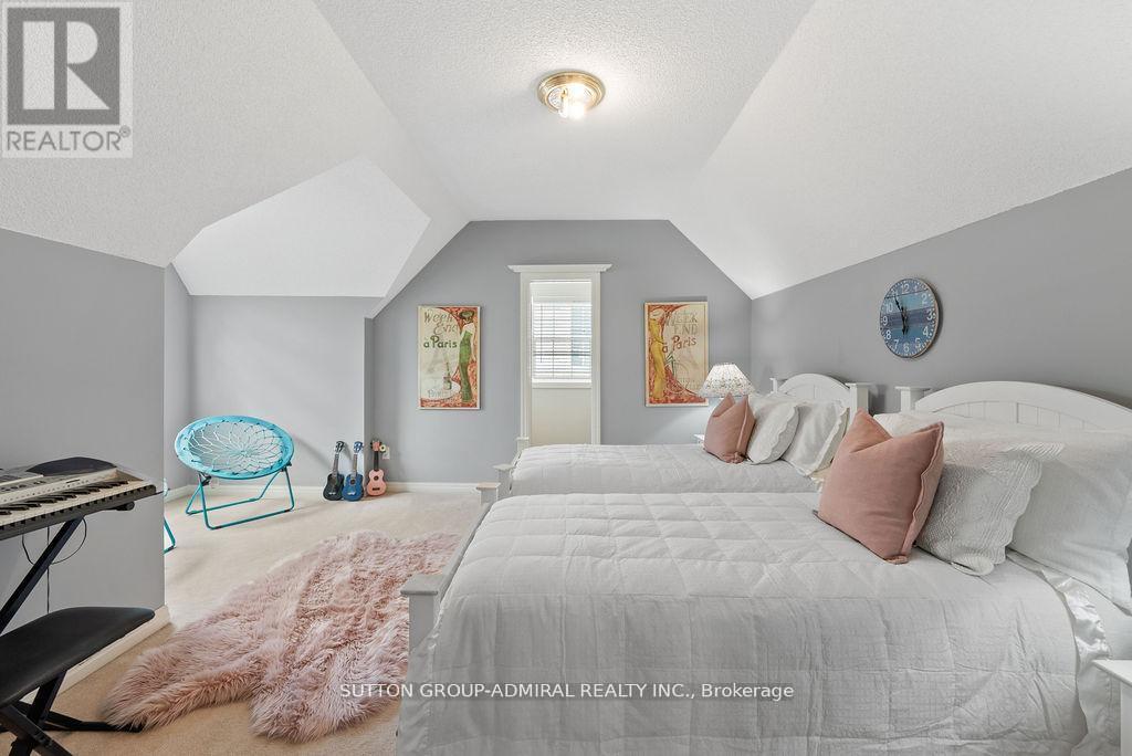 5948 Chercover Court, Burlington, ON