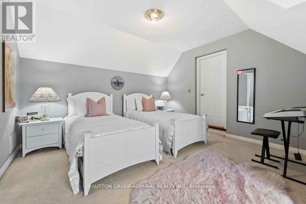 5948 Chercover Court, Burlington, ON