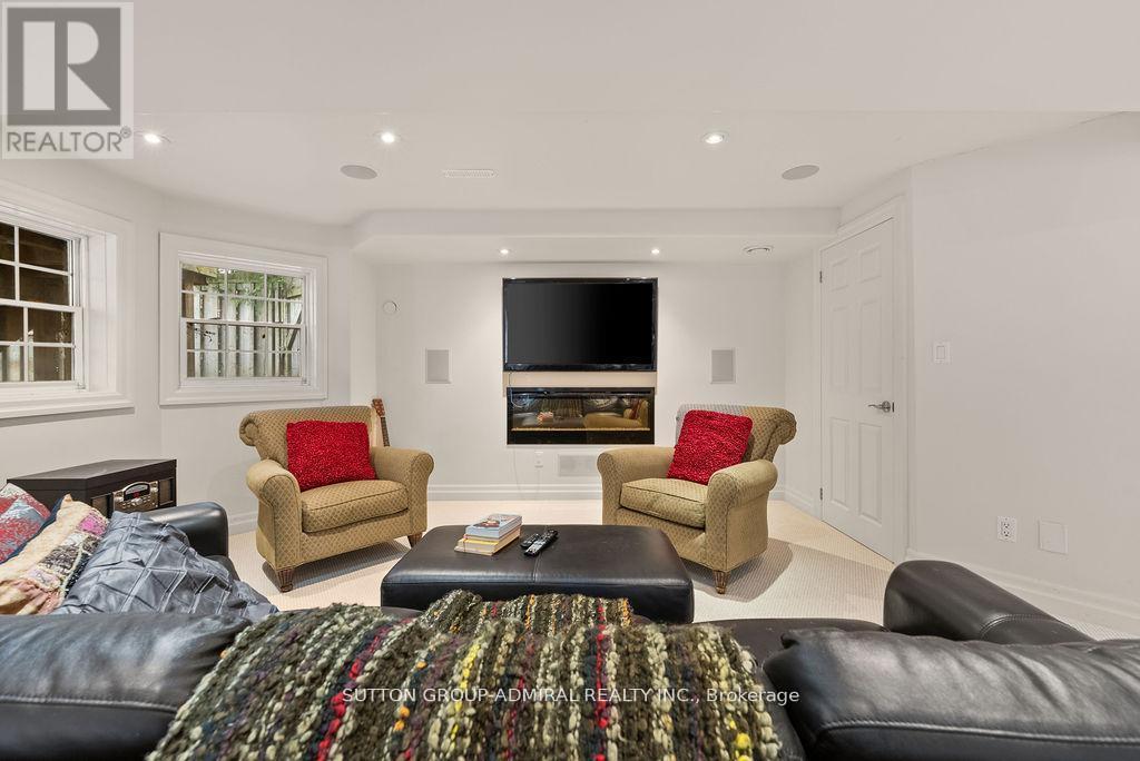 5948 Chercover Court, Burlington, ON