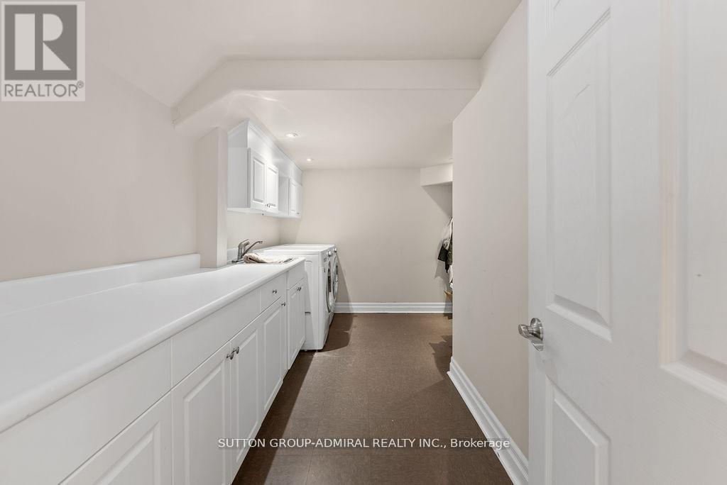 5948 Chercover Court, Burlington, ON