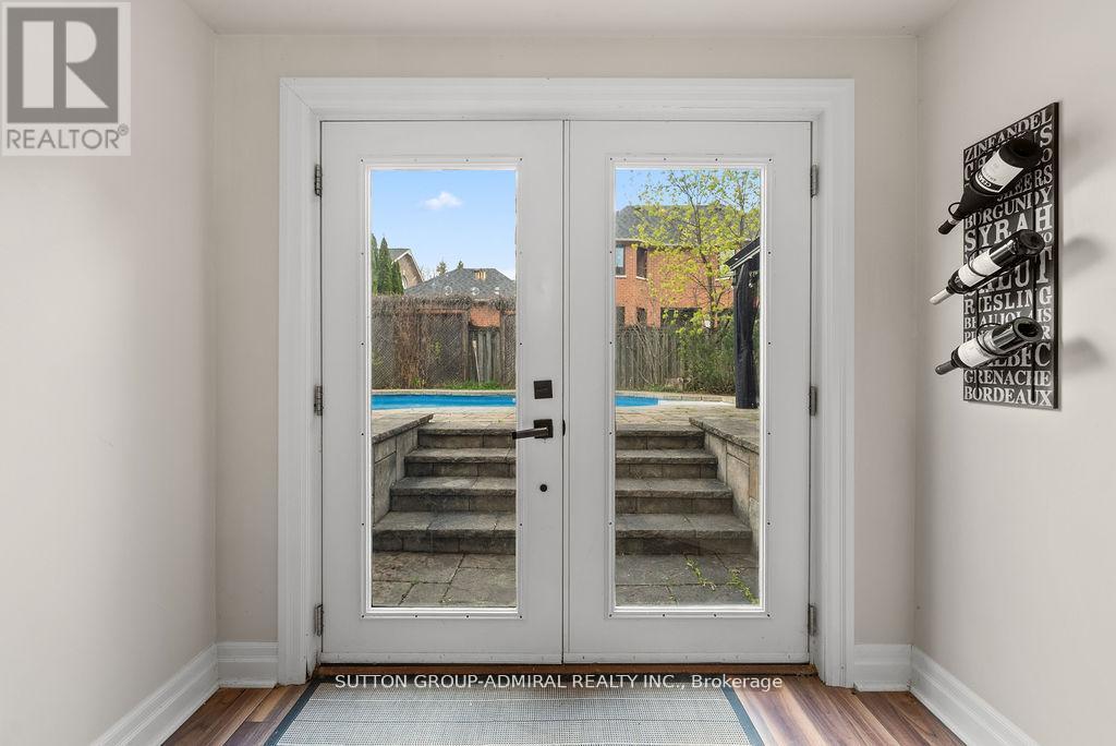 5948 Chercover Court, Burlington, ON