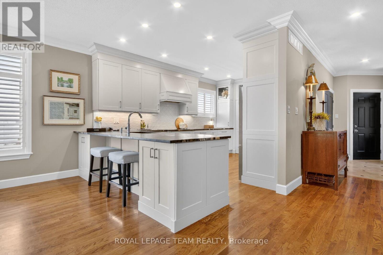 Beautiful site finished hardwood floors - 14 Samara Place, Ottawa, ON