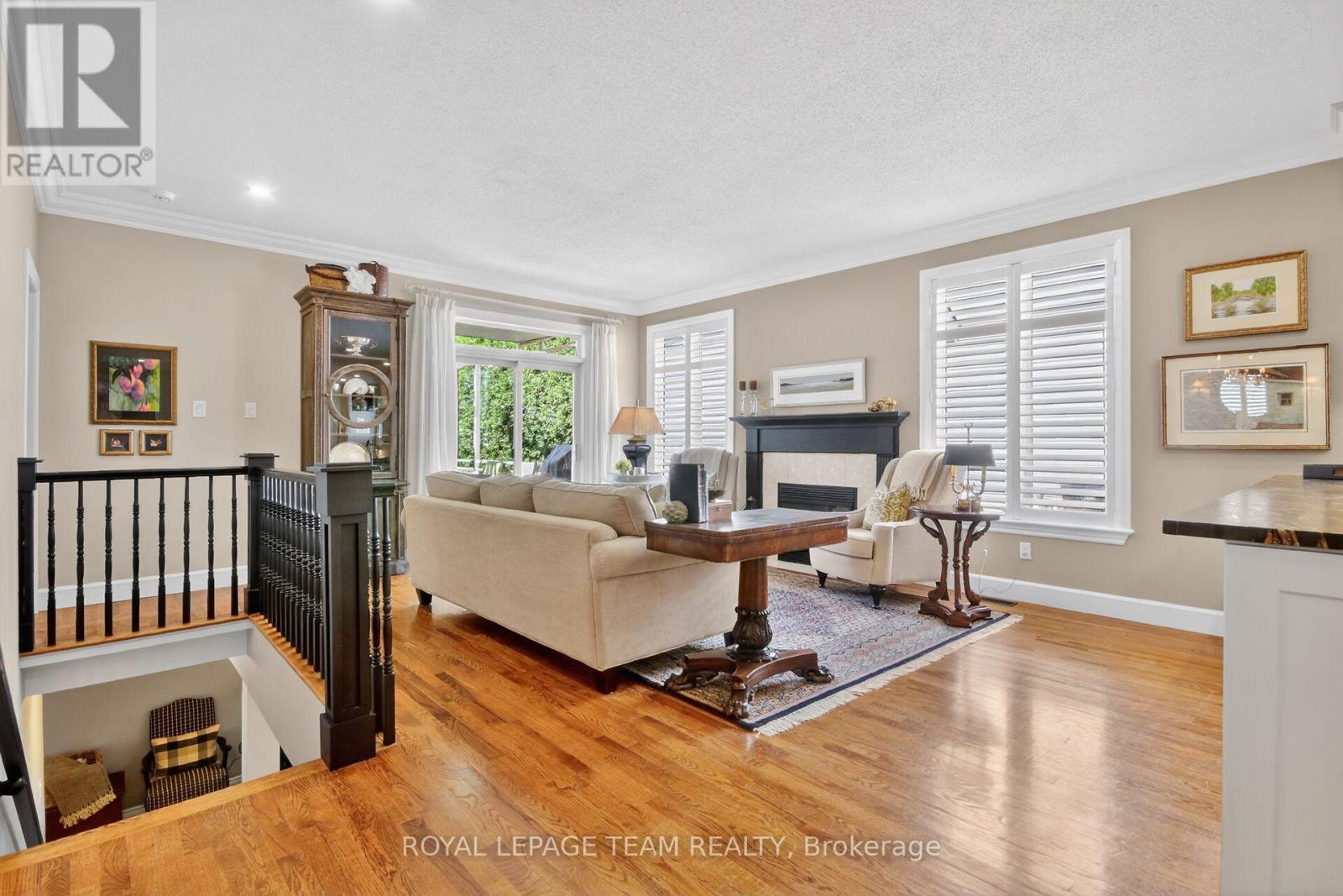 Stunning open concept design - 14 Samara Place, Ottawa, ON