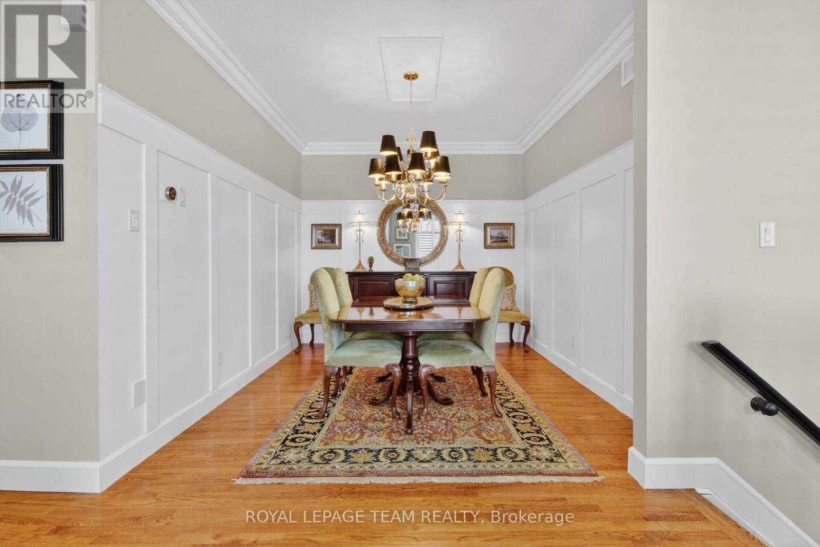 Elegant and formal diningroom for entertaining! - 14 Samara Place, Ottawa, ON