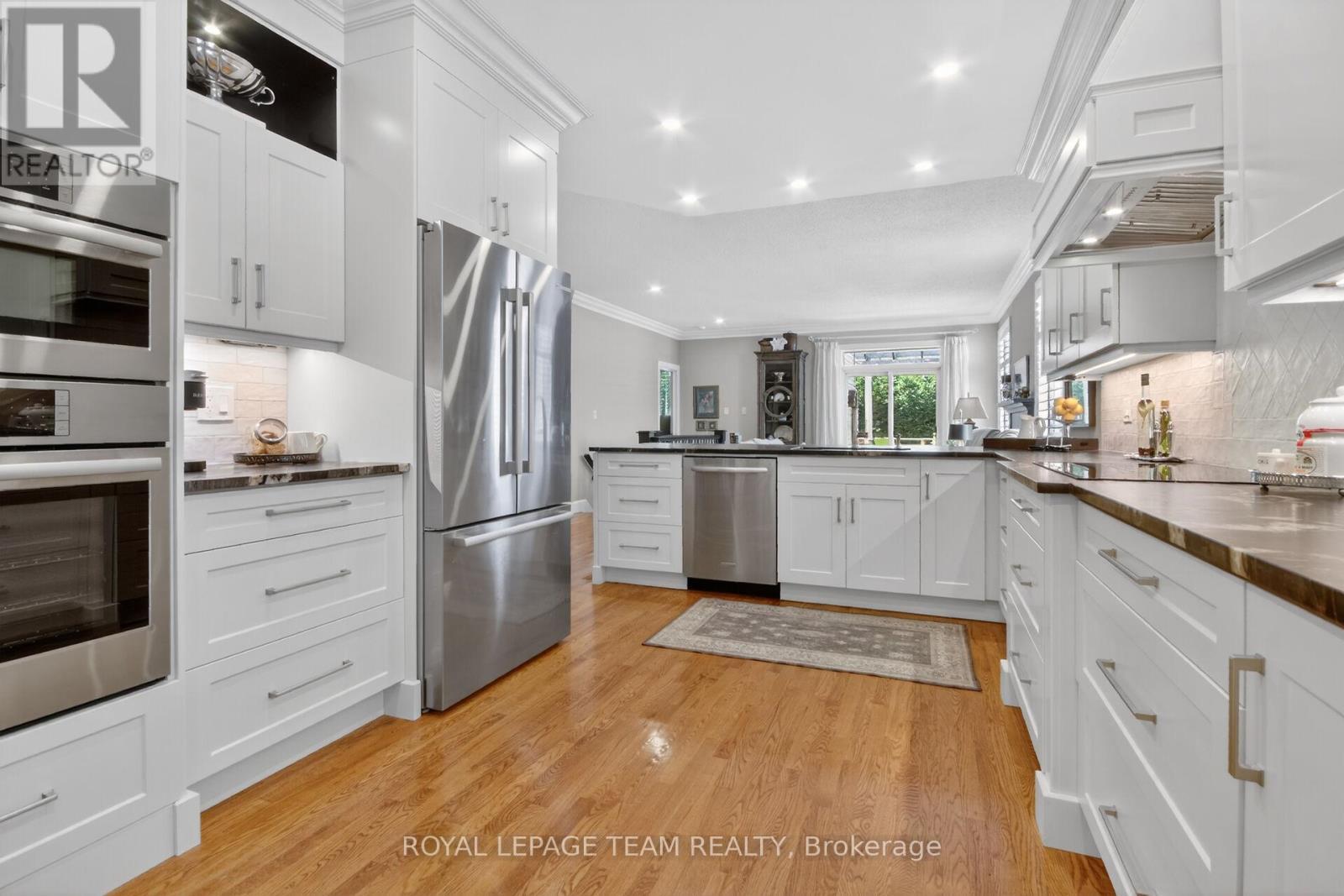 Bosch appliances installed incl. Induction cooktop - 14 Samara Place, Ottawa, ON