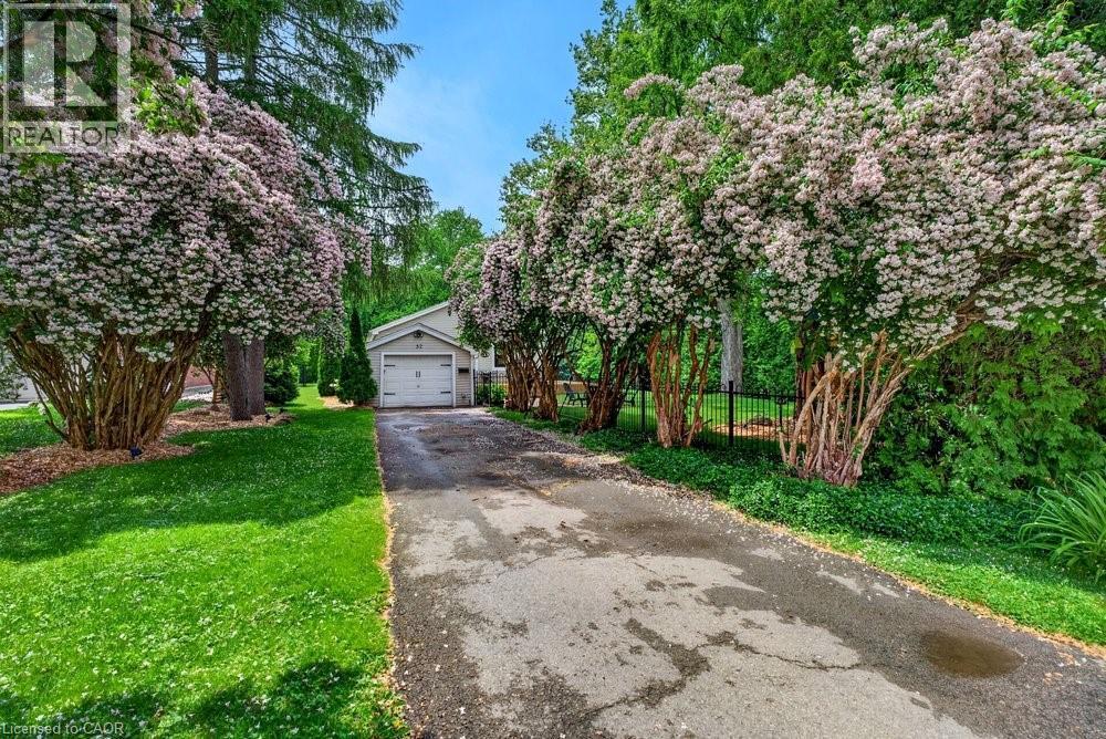 52 Orchard Drive, Ancaster, ON