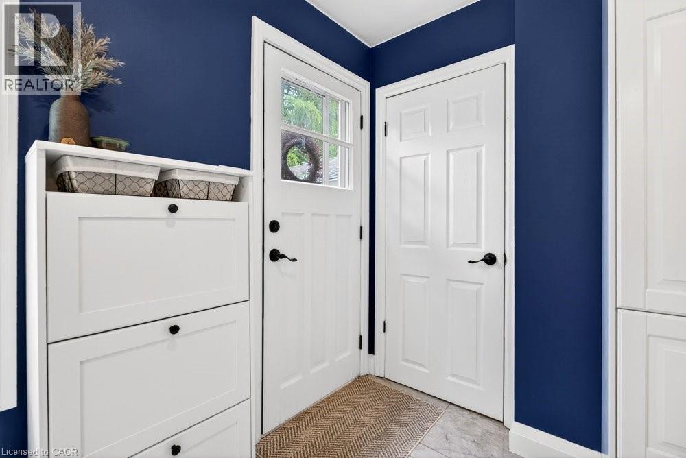 52 Orchard Drive, Ancaster, ON