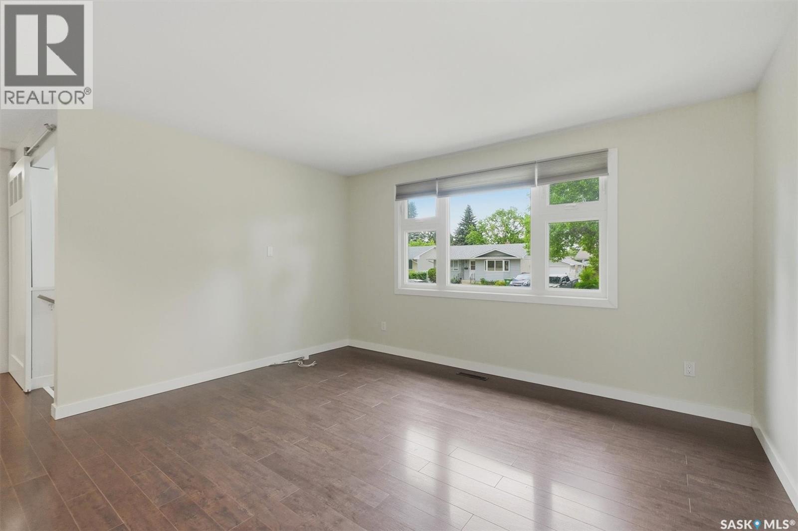 15 Selkirk Crescent, Saskatoon, SK