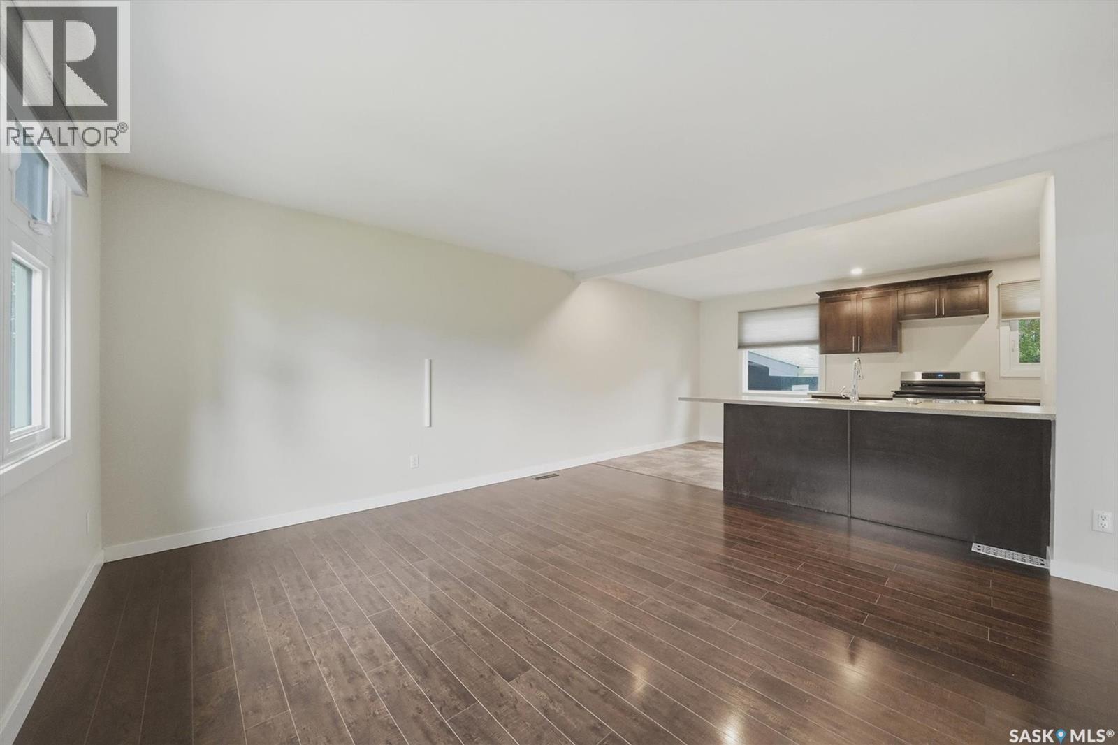 15 Selkirk Crescent, Saskatoon, SK