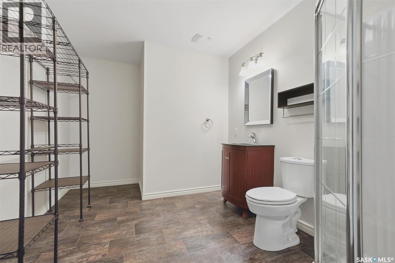 15 Selkirk Crescent, Saskatoon, SK