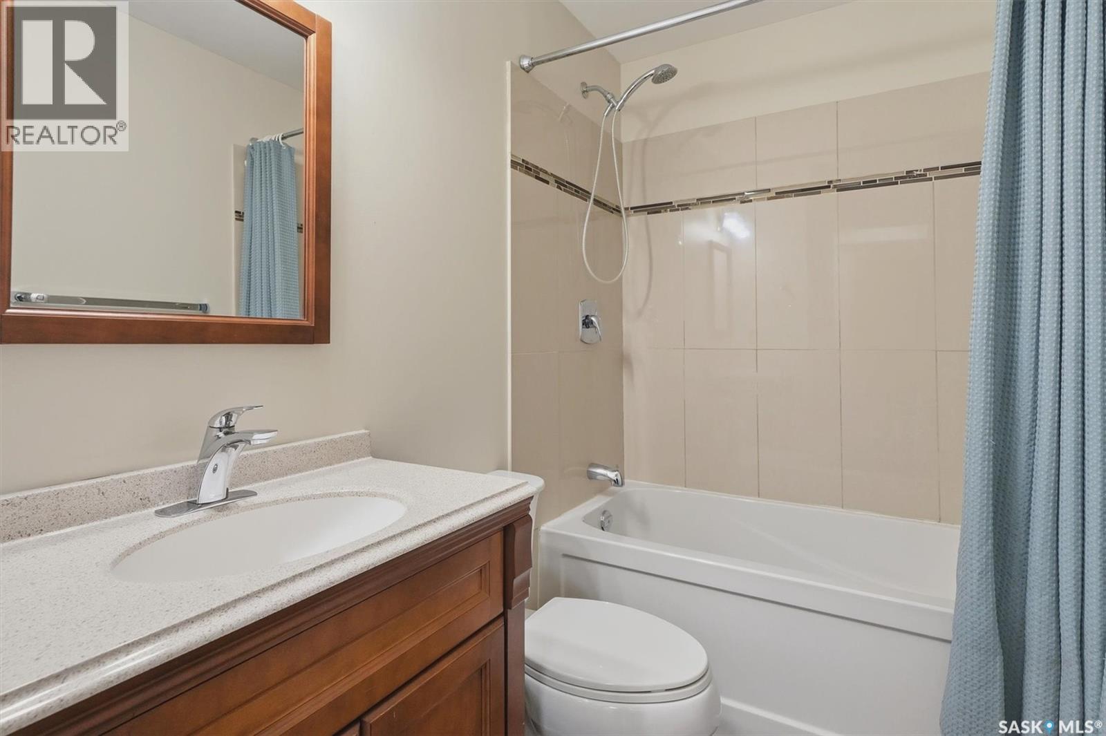 15 Selkirk Crescent, Saskatoon, SK