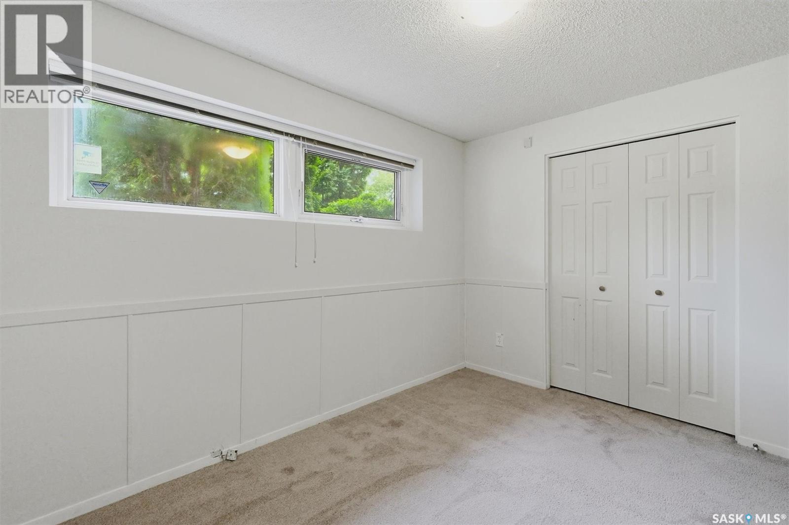 15 Selkirk Crescent, Saskatoon, SK