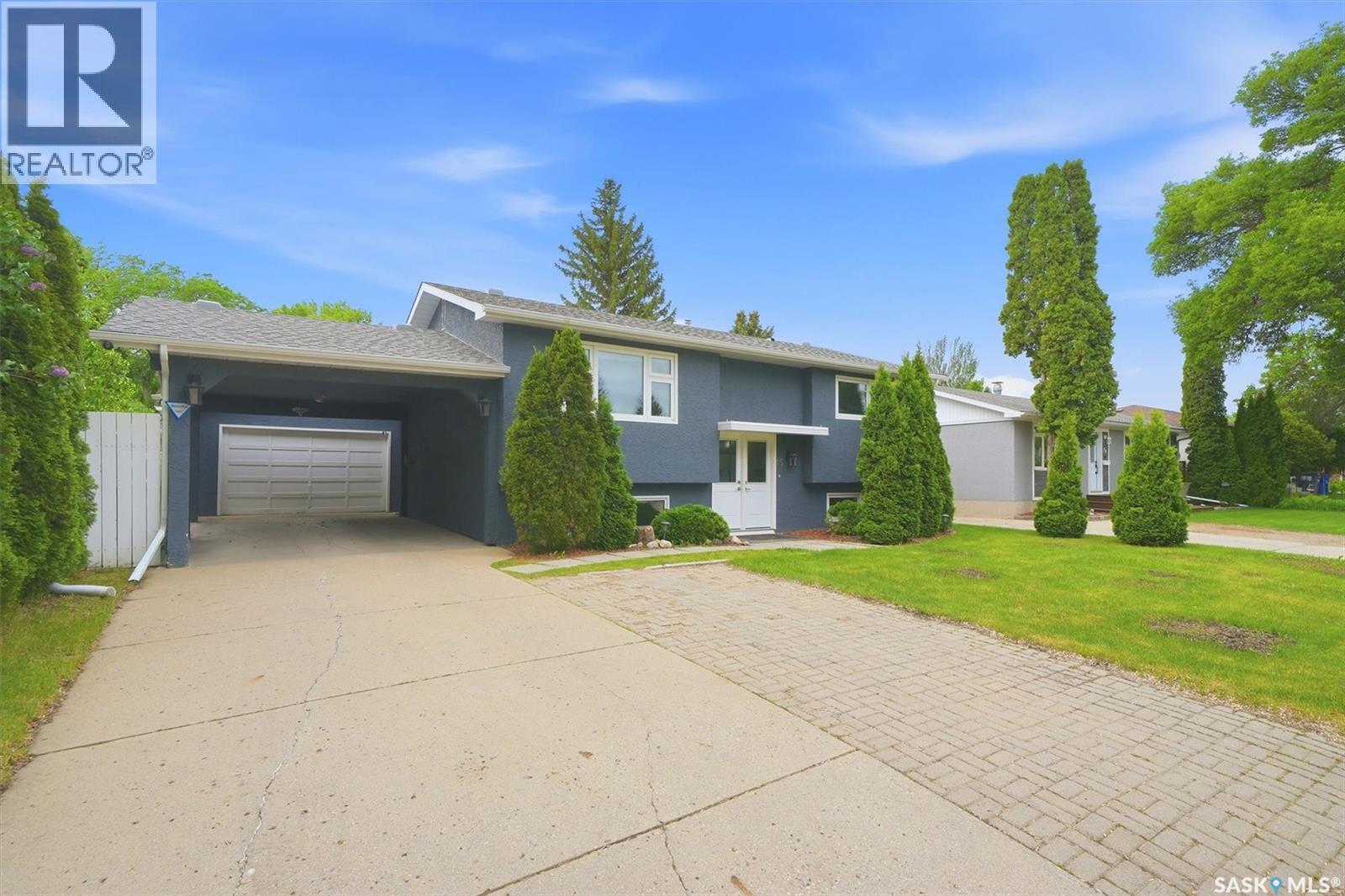 15 Selkirk Crescent, Saskatoon, SK
