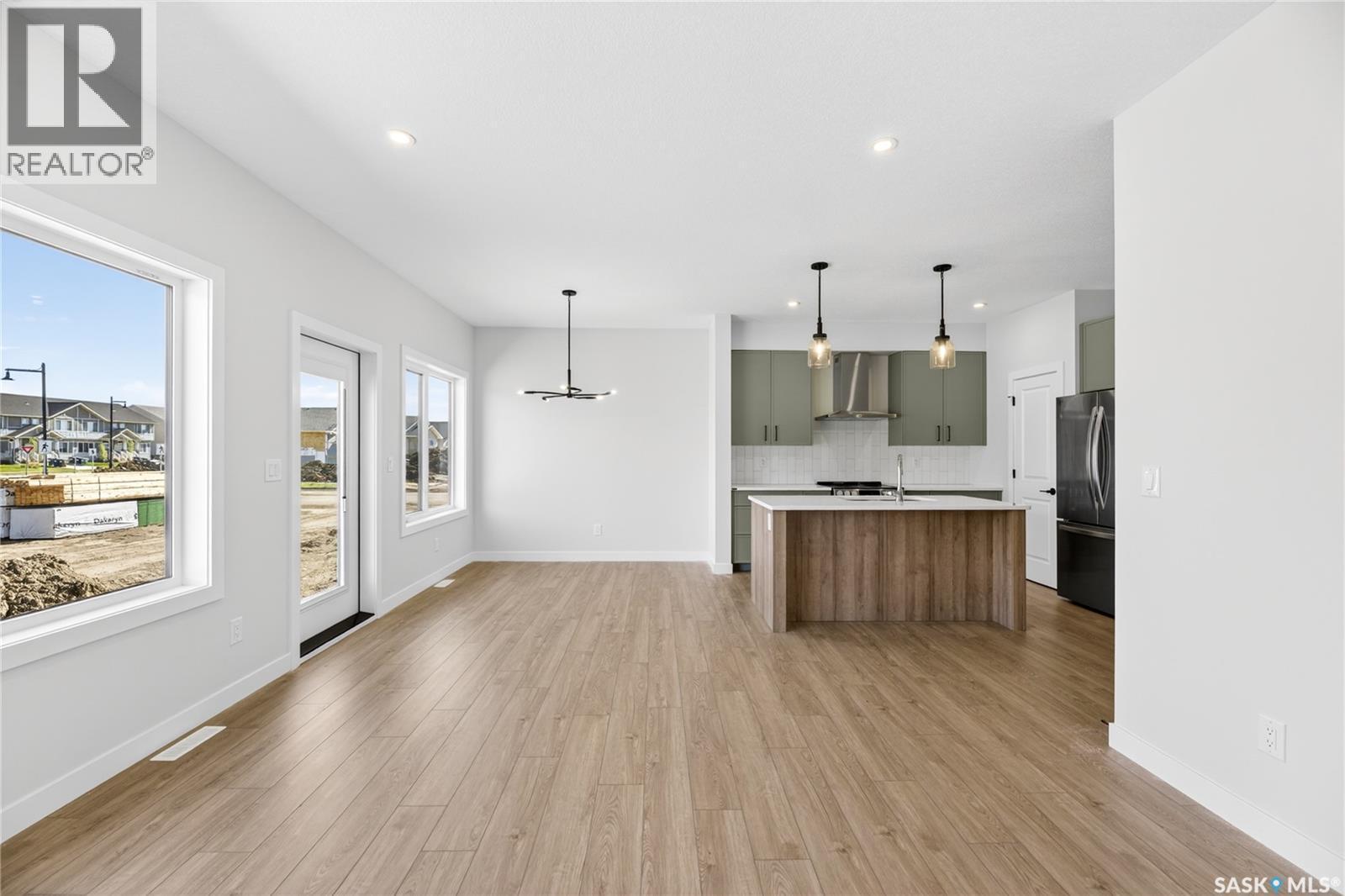 4 830 Brighton Boulevard, Saskatoon, SK