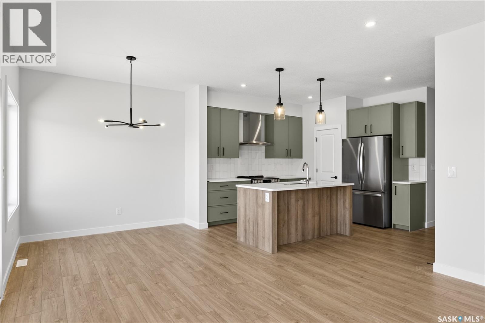 4 830 Brighton Boulevard, Saskatoon, SK