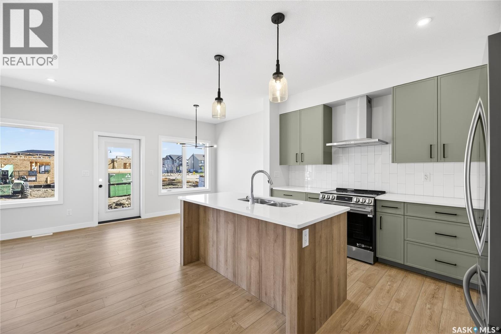 4 830 Brighton Boulevard, Saskatoon, SK