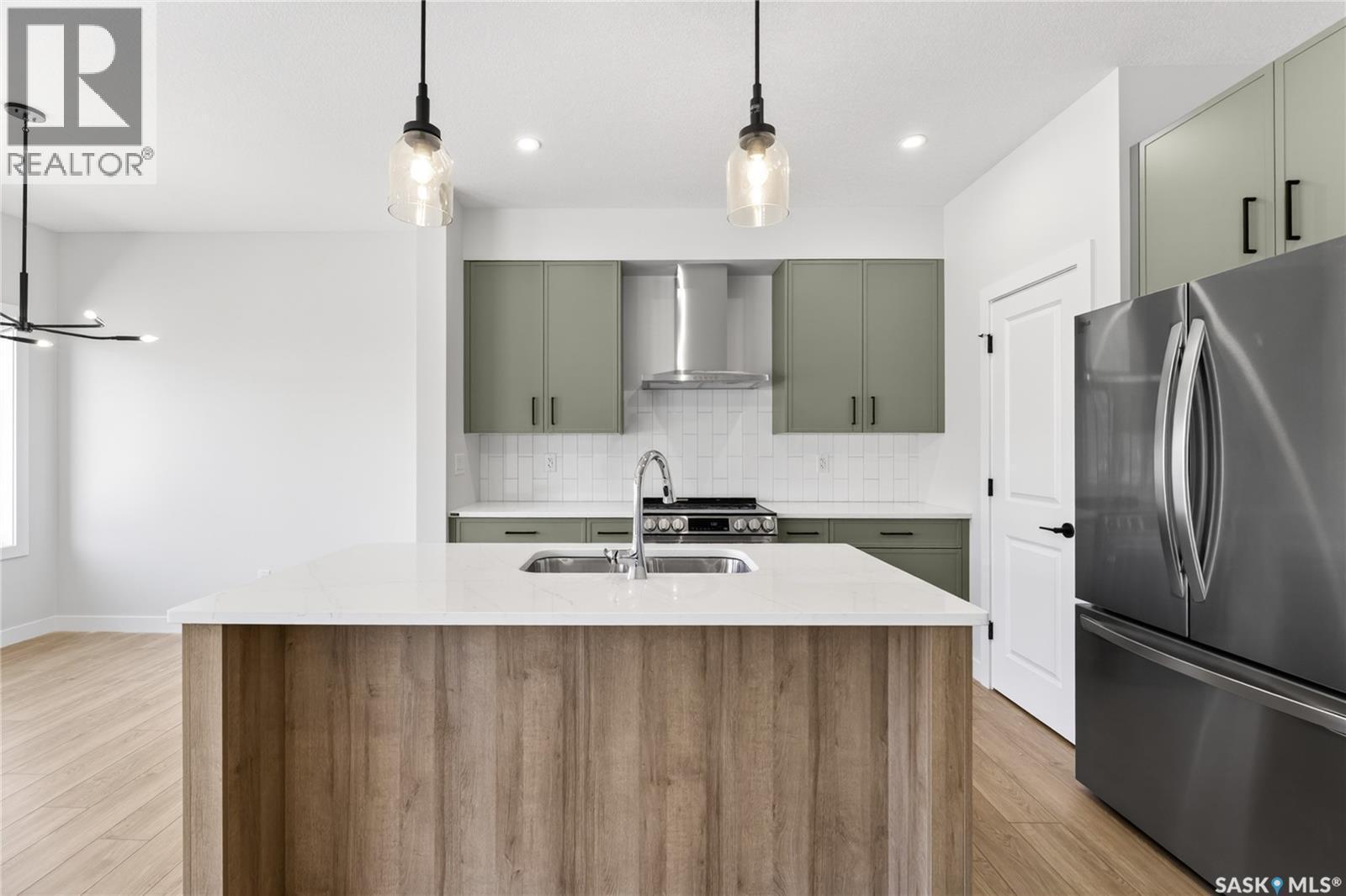 4 830 Brighton Boulevard, Saskatoon, SK