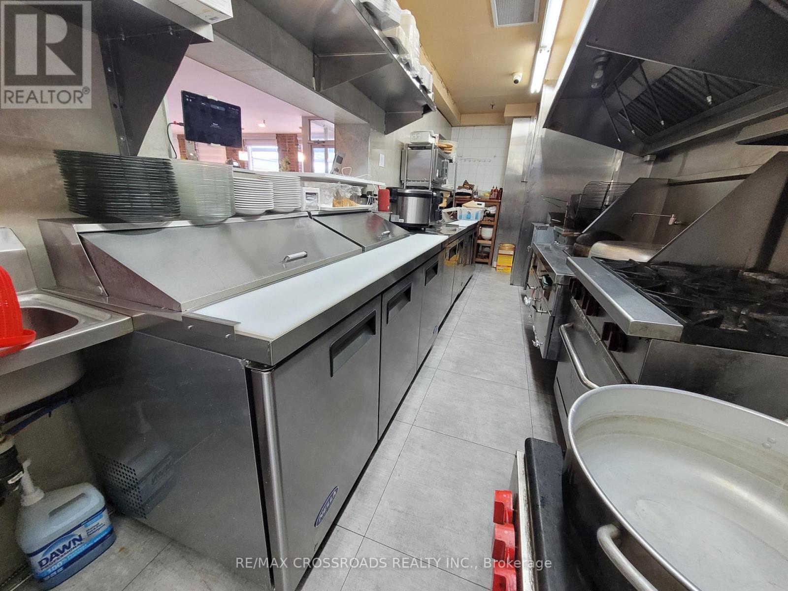 2399 Cawthra Road, Mississauga, ON
