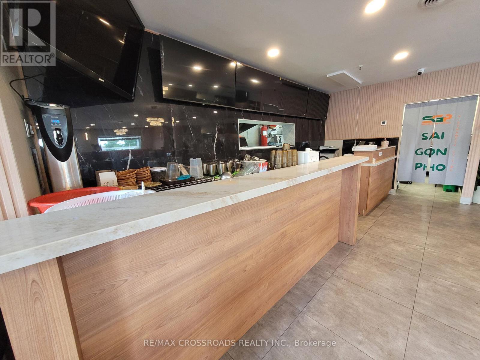 2399 Cawthra Road, Mississauga, ON