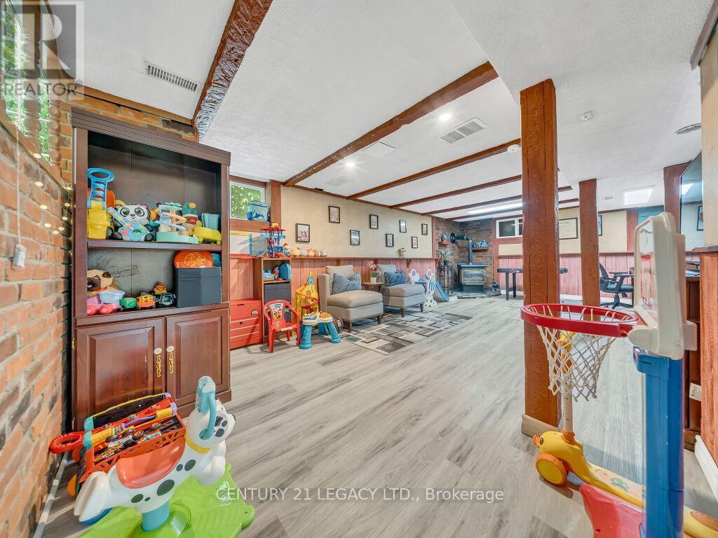 957 Francis Road, Burlington, ON