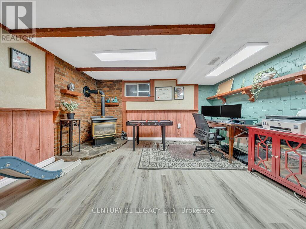 957 Francis Road, Burlington, ON