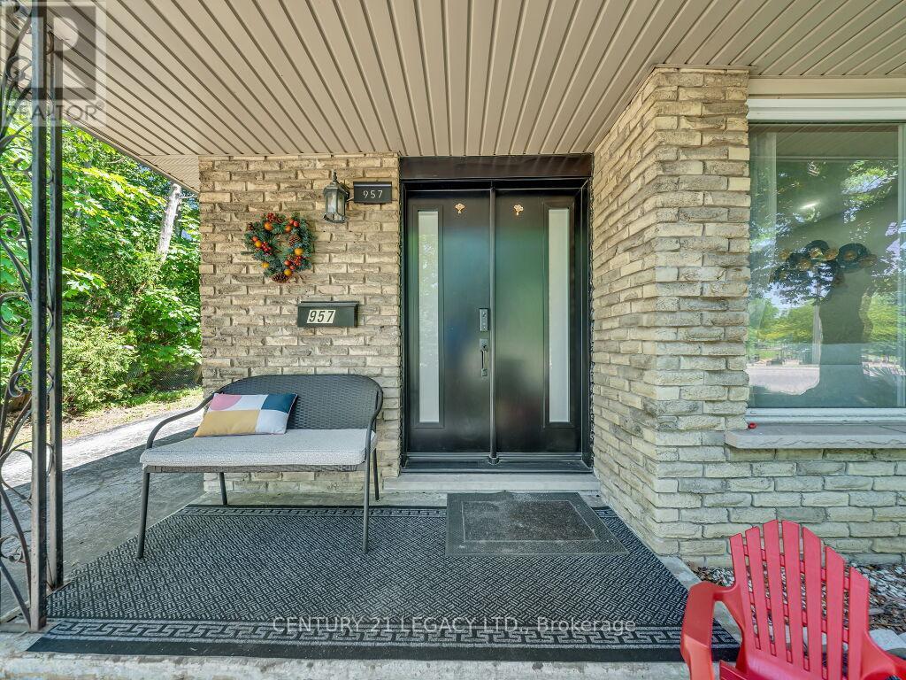 957 Francis Road, Burlington, ON
