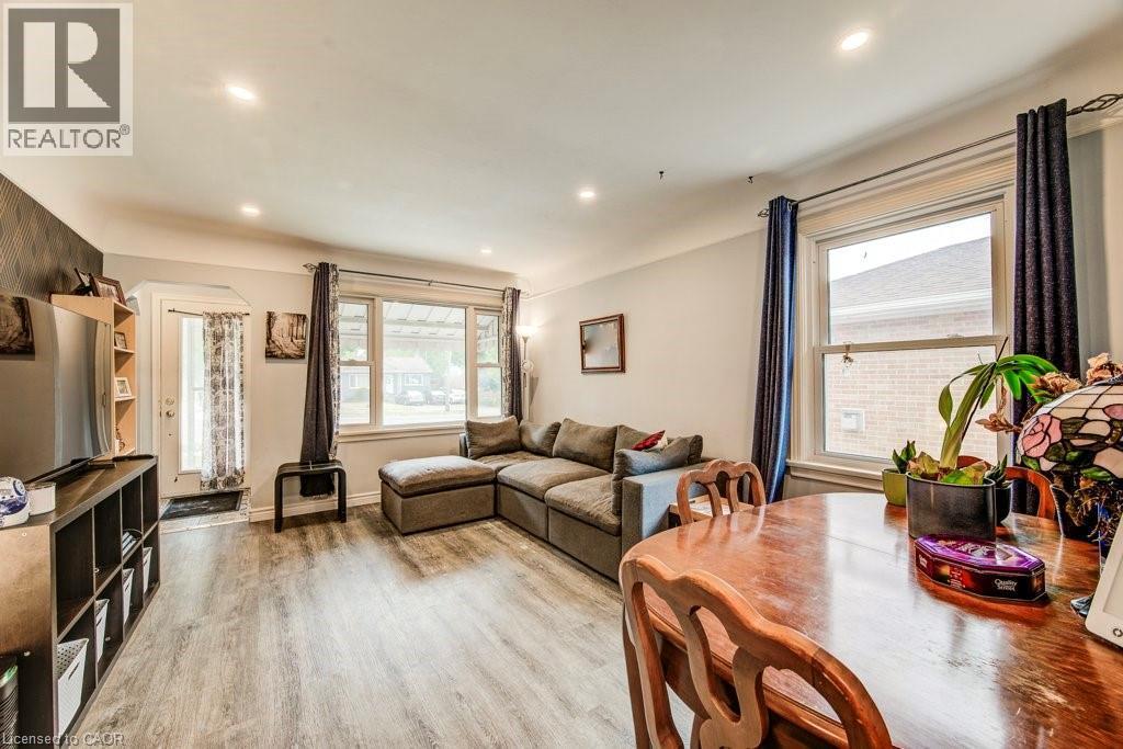 468 Highland Road E, Kitchener, ON