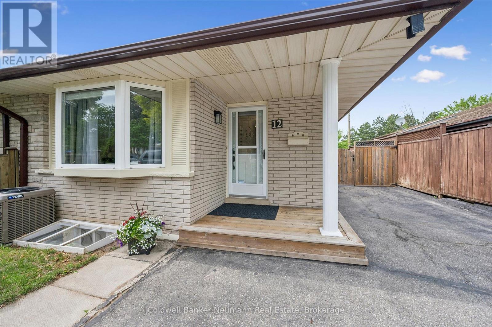 12 Shea Crescent, Kitchener, ON